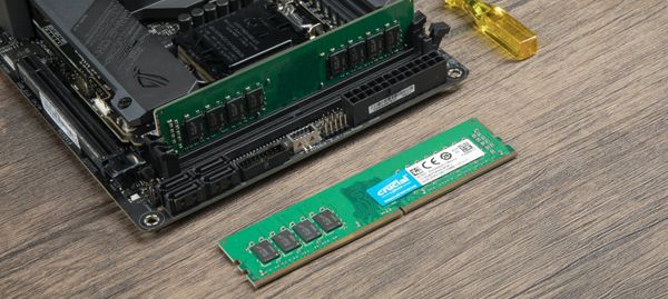Crucial Desktop Memory Install with Ease